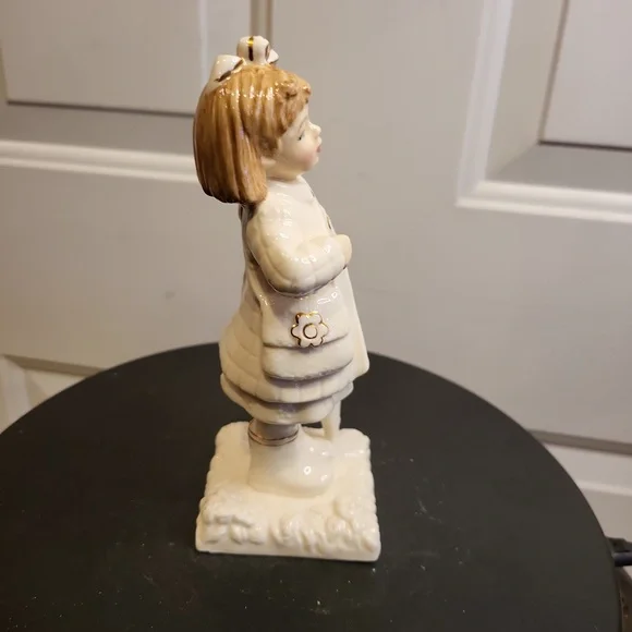 Royal Doulton Ivory & Gold Collection After The Rain #HN4226 Ltd Ed 229/… - Picture 3 of 9